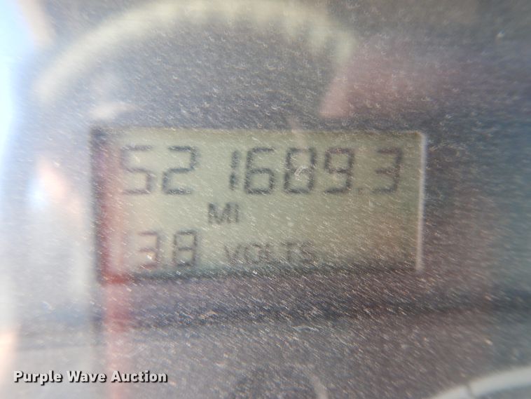 image for item DJ6684 2006 Freightliner Columbia  semi truck