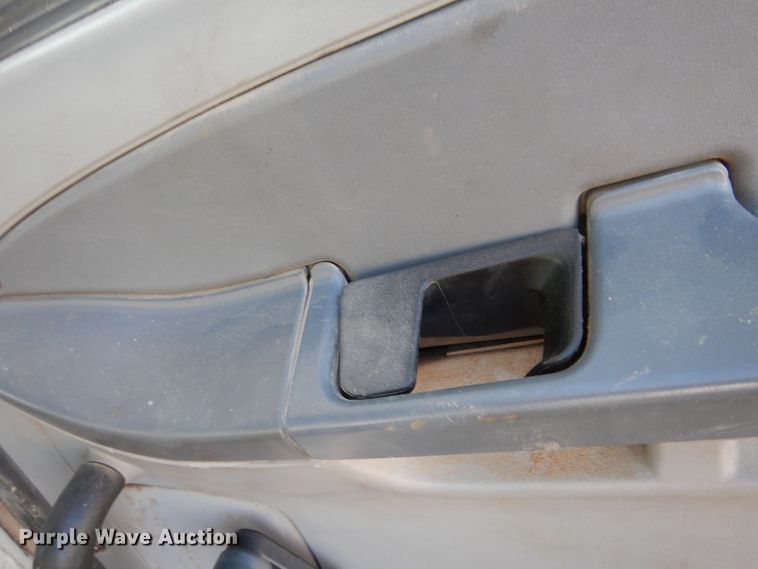 image for item DJ6684 2006 Freightliner Columbia  semi truck