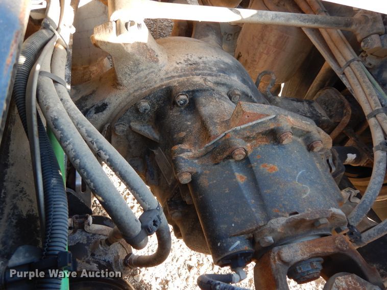 image for item DJ6684 2006 Freightliner Columbia  semi truck