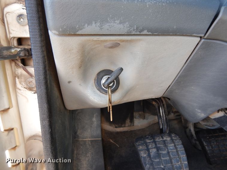 image for item DJ6685 2007 Freightliner Columbia  semi truck