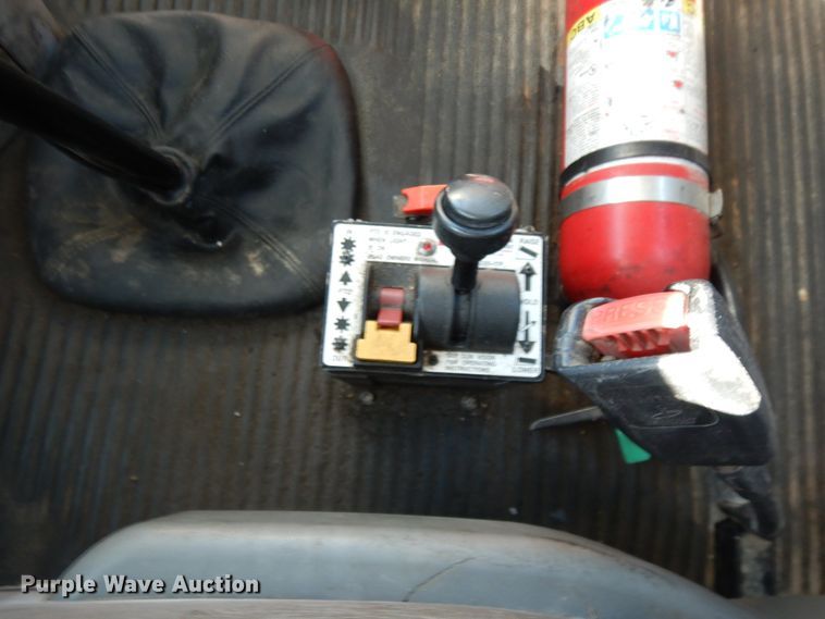 image for item DJ6685 2007 Freightliner Columbia  semi truck