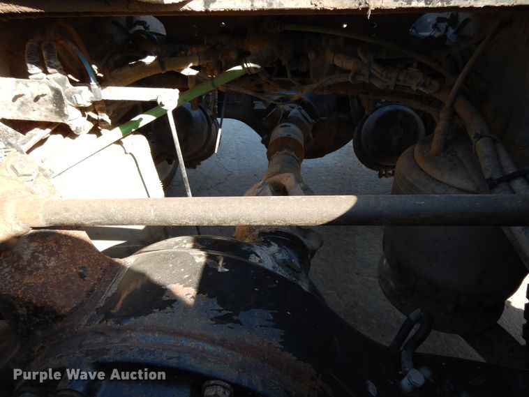 image for item DJ6685 2007 Freightliner Columbia  semi truck