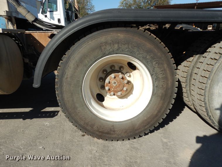 image for item DJ6685 2007 Freightliner Columbia  semi truck