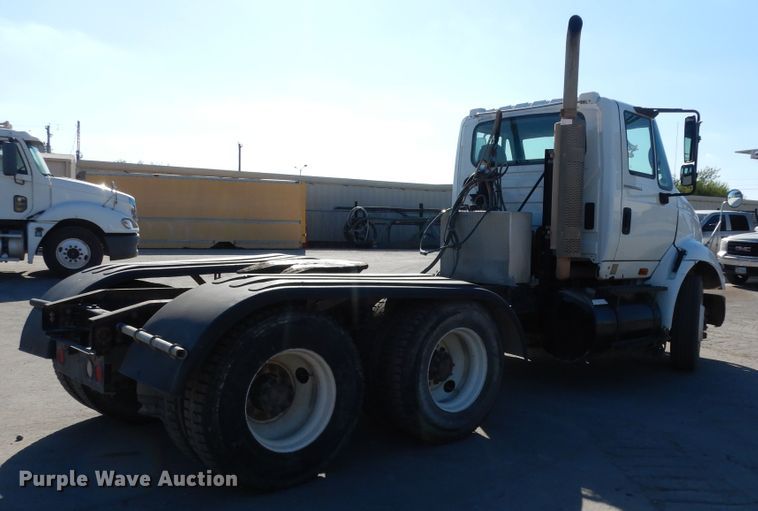 image for item DJ6686 2007 International 8600  semi truck