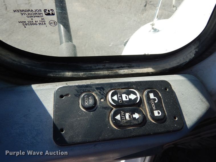 image for item DJ6686 2007 International 8600  semi truck