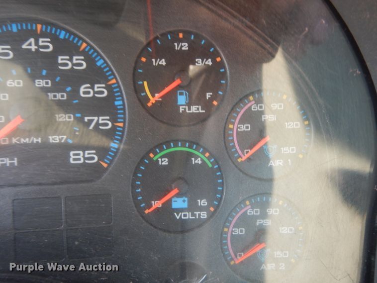 image for item DJ6686 2007 International 8600  semi truck