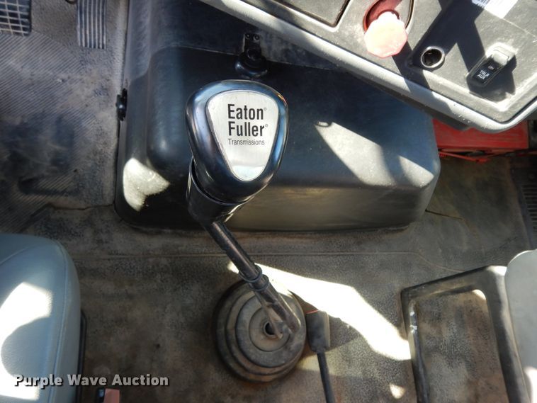 image for item DJ6686 2007 International 8600  semi truck