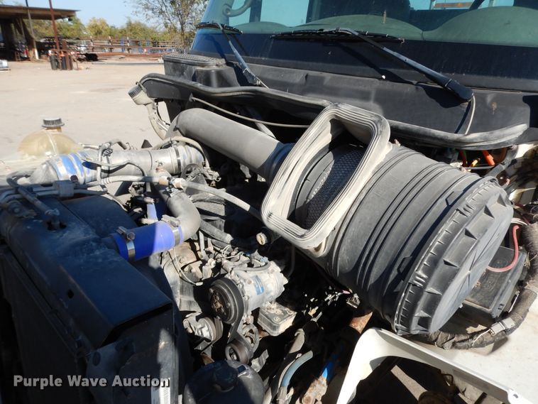 image for item DJ6686 2007 International 8600  semi truck