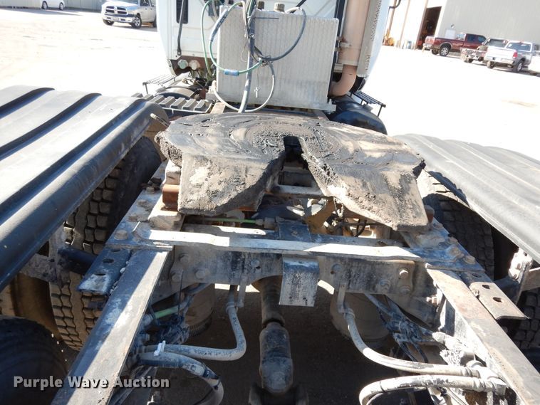 image for item DJ6686 2007 International 8600  semi truck