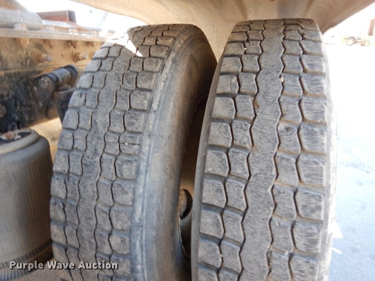 image for item DJ6686 2007 International 8600  semi truck