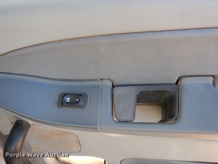 image for item DJ6687 2007 Freightliner Columbia 120  semi truck