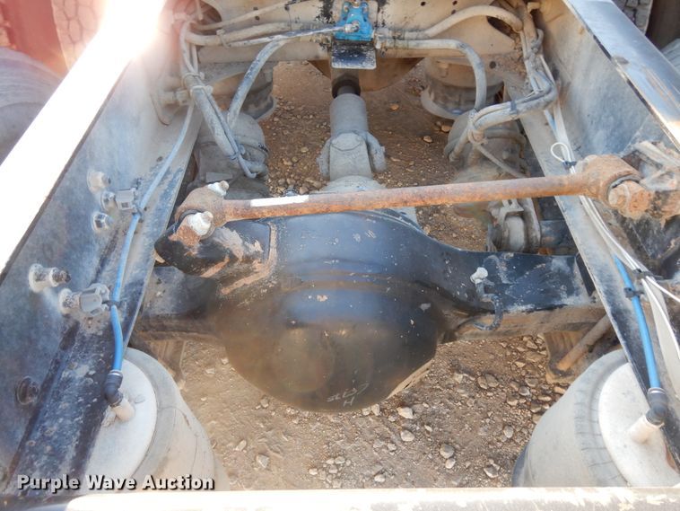 image for item DJ6687 2007 Freightliner Columbia 120  semi truck