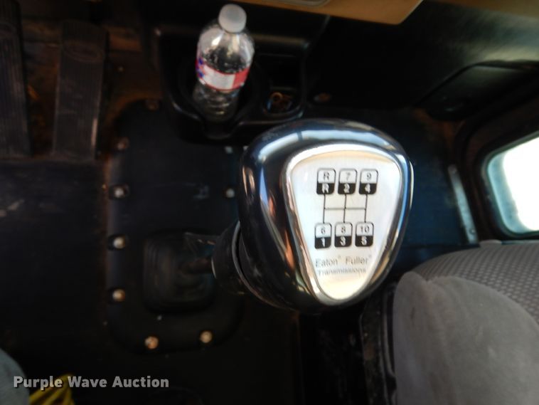 image for item DJ6688 2009 Peterbilt 340  dump truck