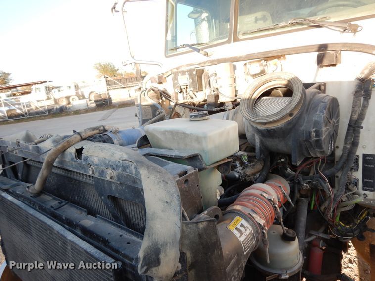 image for item DJ6688 2009 Peterbilt 340  dump truck