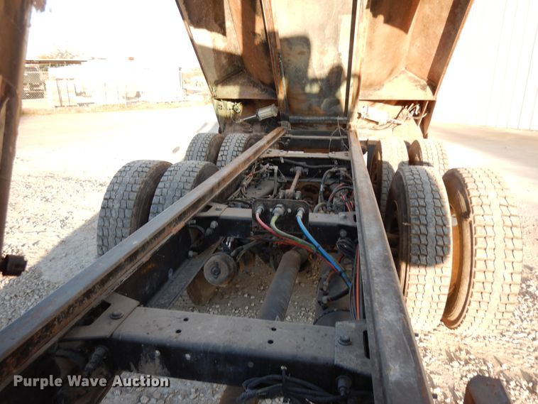 image for item DJ6688 2009 Peterbilt 340  dump truck