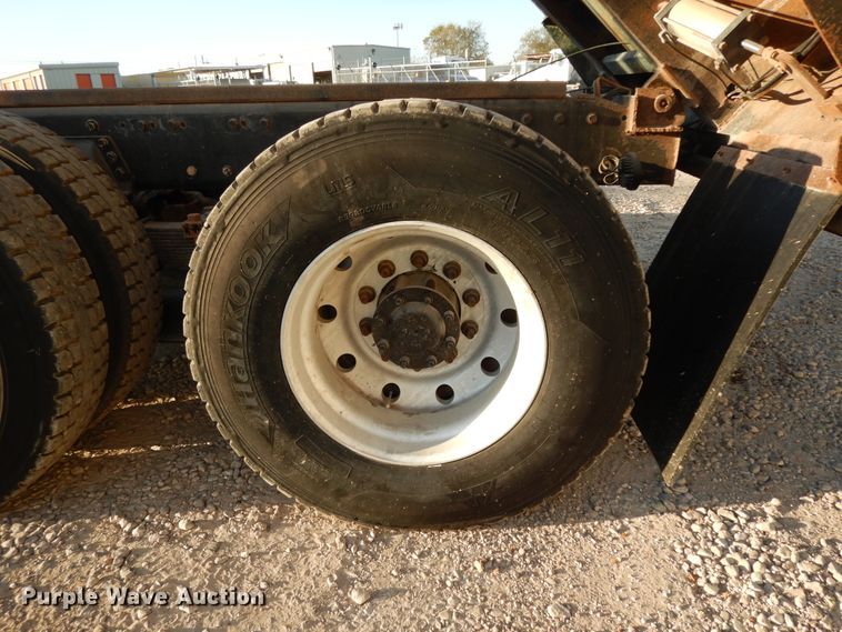 image for item DJ6688 2009 Peterbilt 340  dump truck