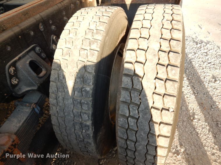 image for item DJ6688 2009 Peterbilt 340  dump truck