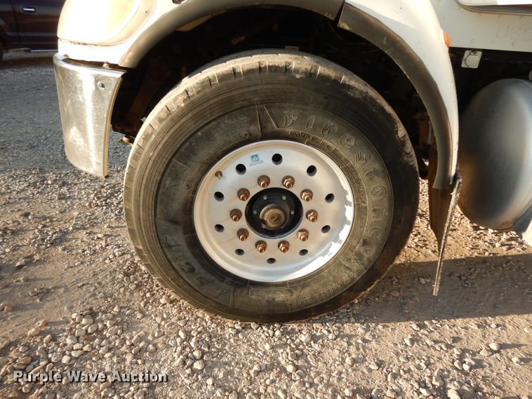 image for item DJ6688 2009 Peterbilt 340  dump truck