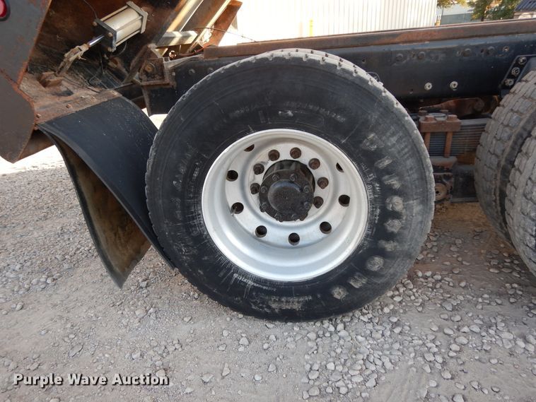 image for item DJ6688 2009 Peterbilt 340  dump truck