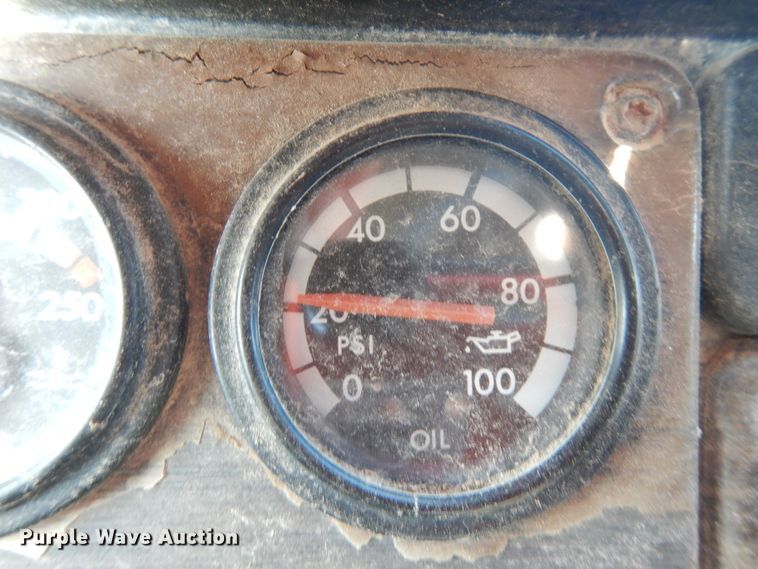 image for item DJ6717 2003 Freightliner FLD120SD  semi truck