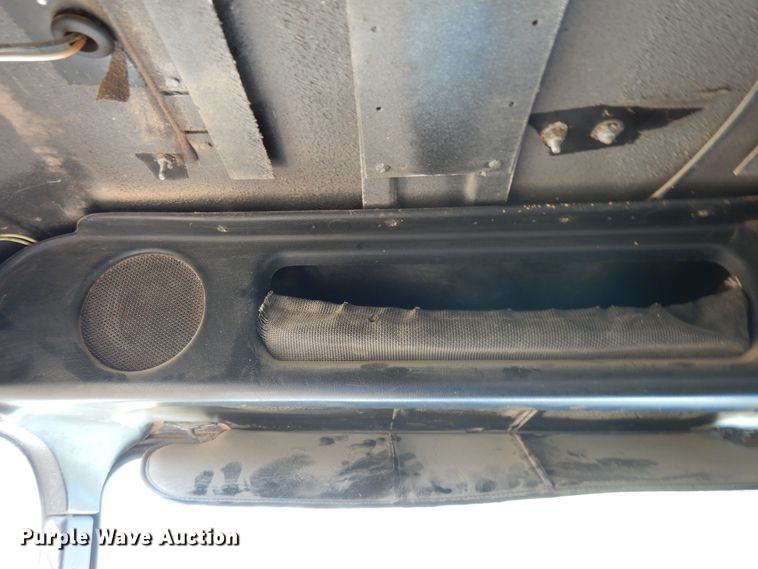 image for item DJ6717 2003 Freightliner FLD120SD  semi truck