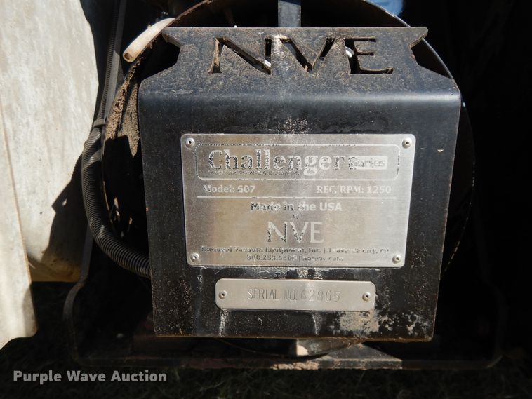 image for item DJ6717 2003 Freightliner FLD120SD  semi truck