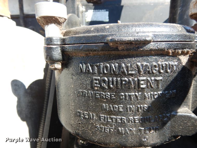 image for item DJ6717 2003 Freightliner FLD120SD  semi truck