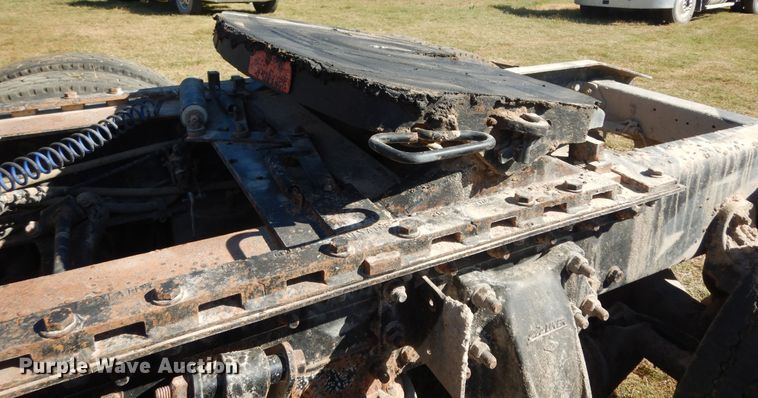 image for item DJ6717 2003 Freightliner FLD120SD  semi truck