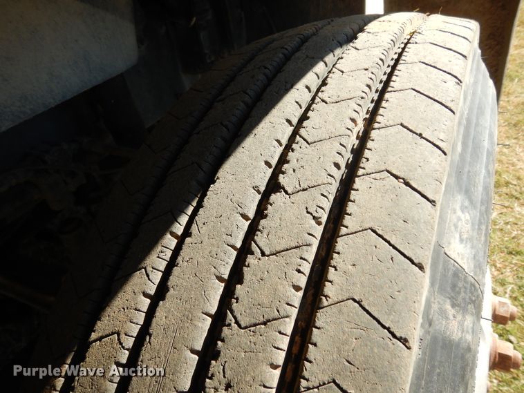 image for item DJ6717 2003 Freightliner FLD120SD  semi truck