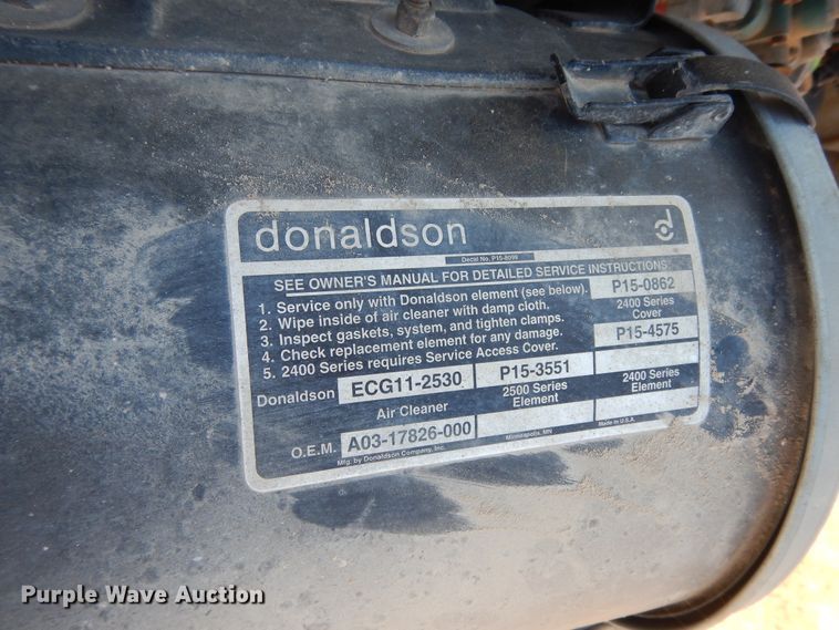 image for item DJ6718 2002 Freightliner FLD120SD  semi truck