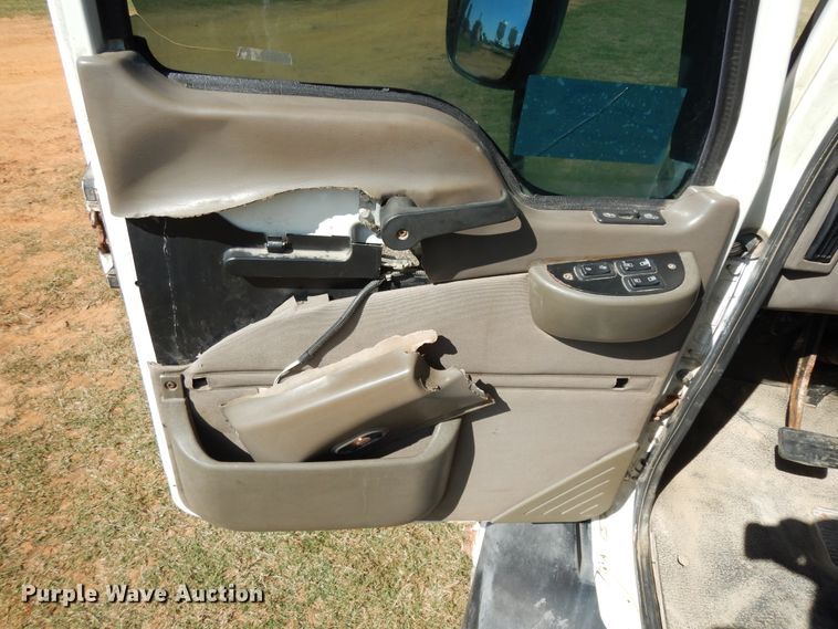 image for item DJ6719 2007 Mack CXN  semi truck