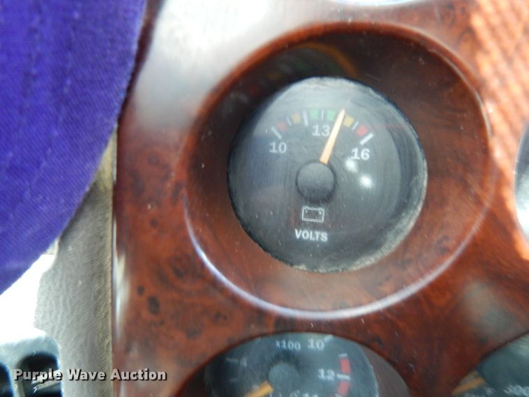 image for item DJ6719 2007 Mack CXN  semi truck