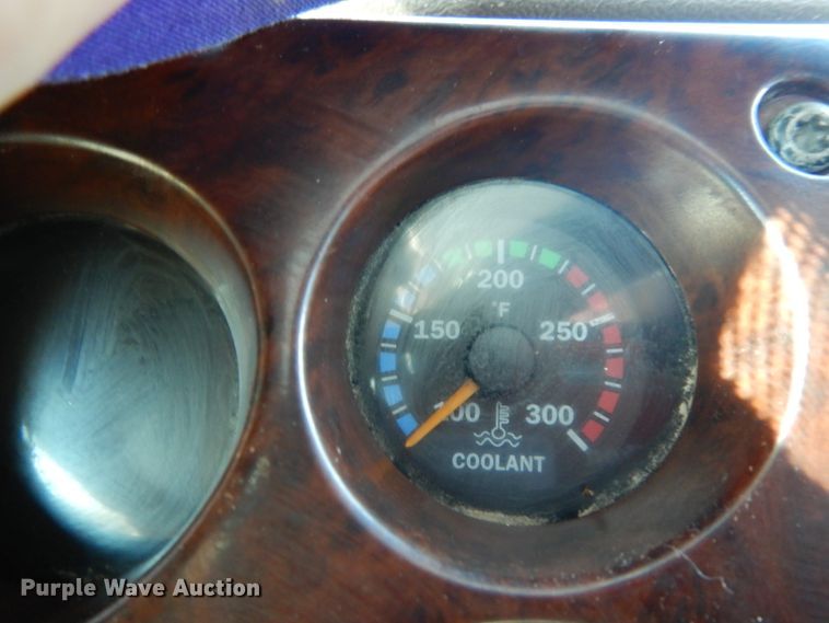 image for item DJ6719 2007 Mack CXN  semi truck