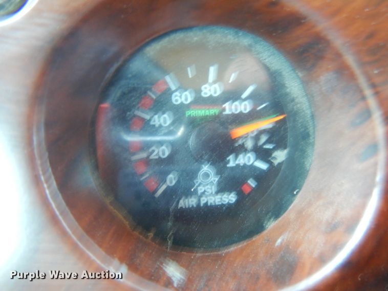 image for item DJ6719 2007 Mack CXN  semi truck