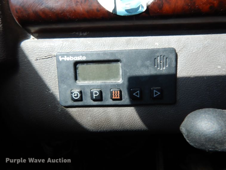 image for item DJ6719 2007 Mack CXN  semi truck