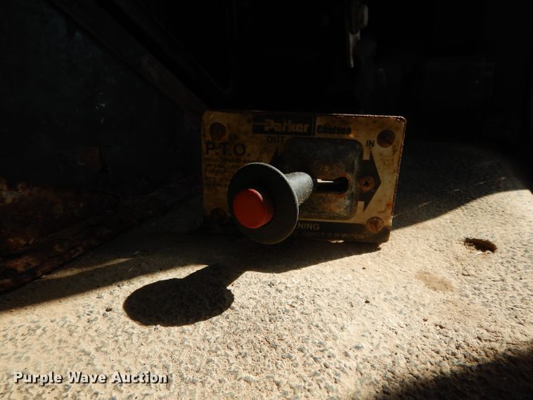 image for item DJ6719 2007 Mack CXN  semi truck