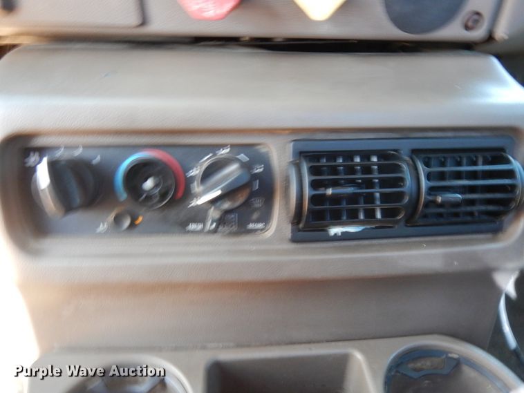 image for item DJ6719 2007 Mack CXN  semi truck