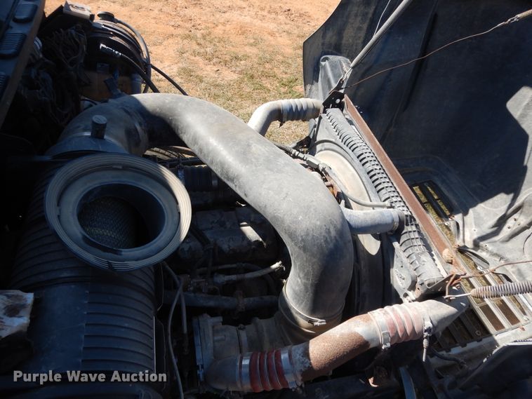 image for item DJ6719 2007 Mack CXN  semi truck