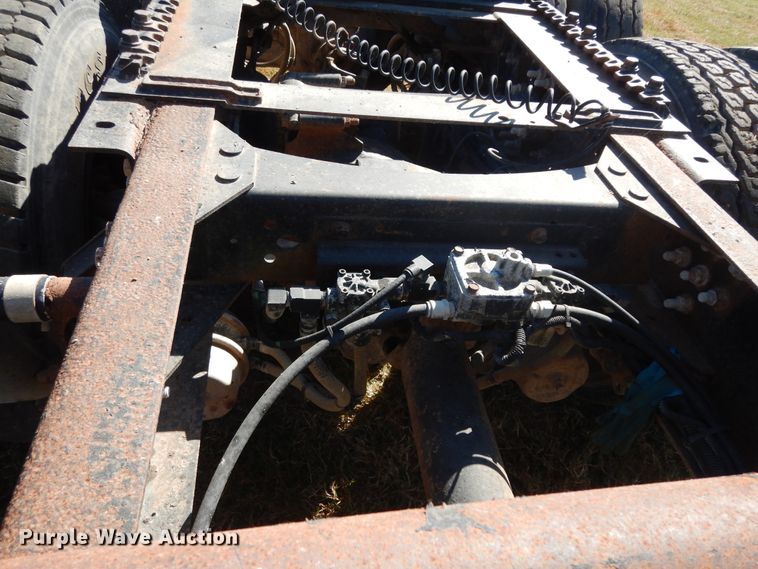 image for item DJ6719 2007 Mack CXN  semi truck