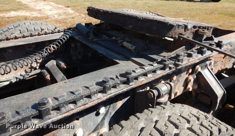 image for item DJ6719 2007 Mack CXN  semi truck