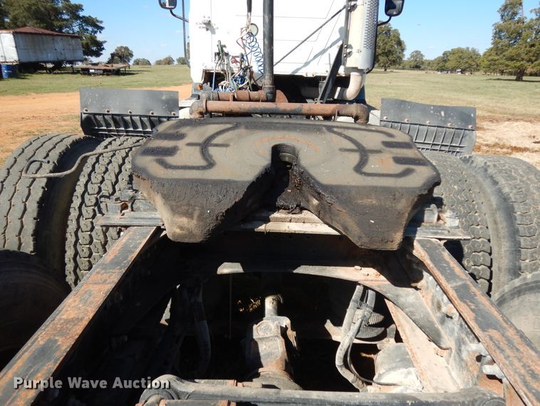 image for item DJ6719 2007 Mack CXN  semi truck