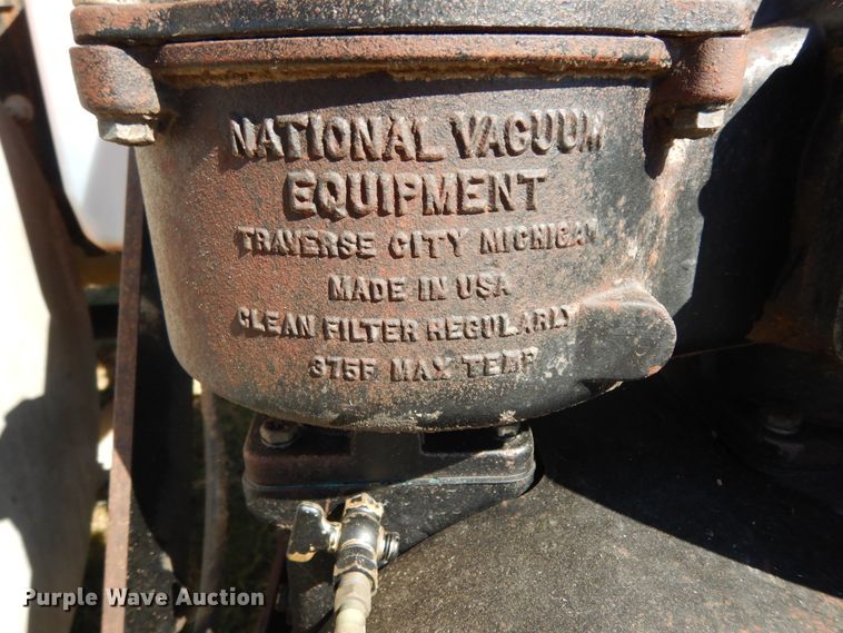 image for item DJ6719 2007 Mack CXN  semi truck