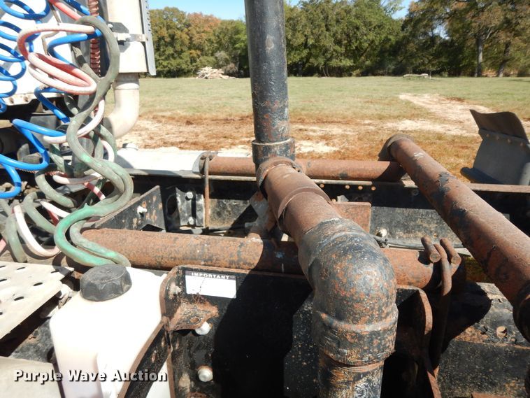 image for item DJ6719 2007 Mack CXN  semi truck