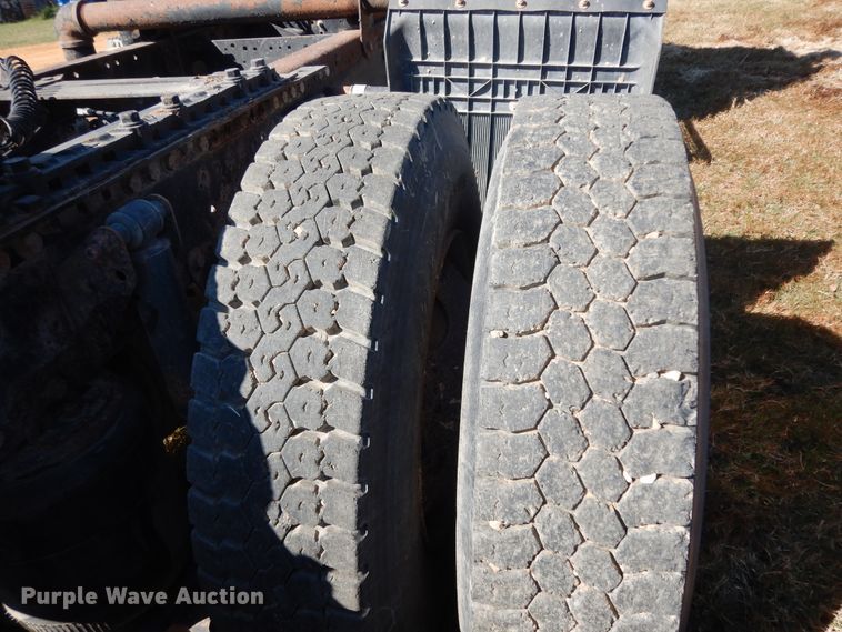 image for item DJ6719 2007 Mack CXN  semi truck