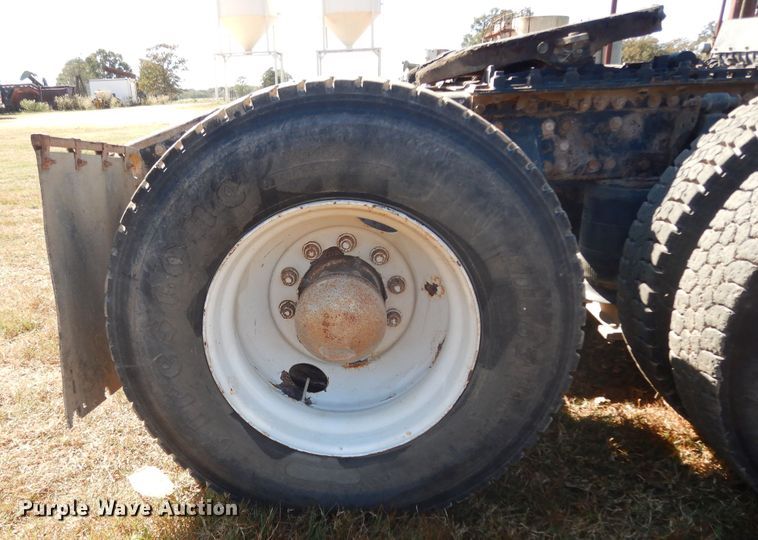 image for item DJ6719 2007 Mack CXN  semi truck