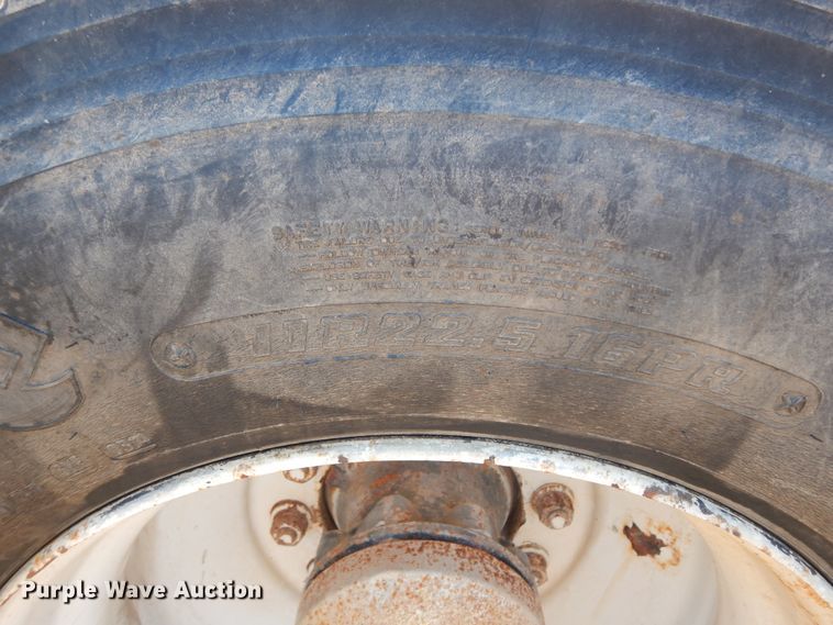 image for item DJ6719 2007 Mack CXN  semi truck