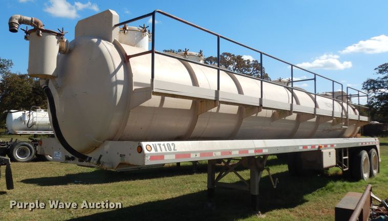 image for item DJ6721 2003 Proco vacuum trailer