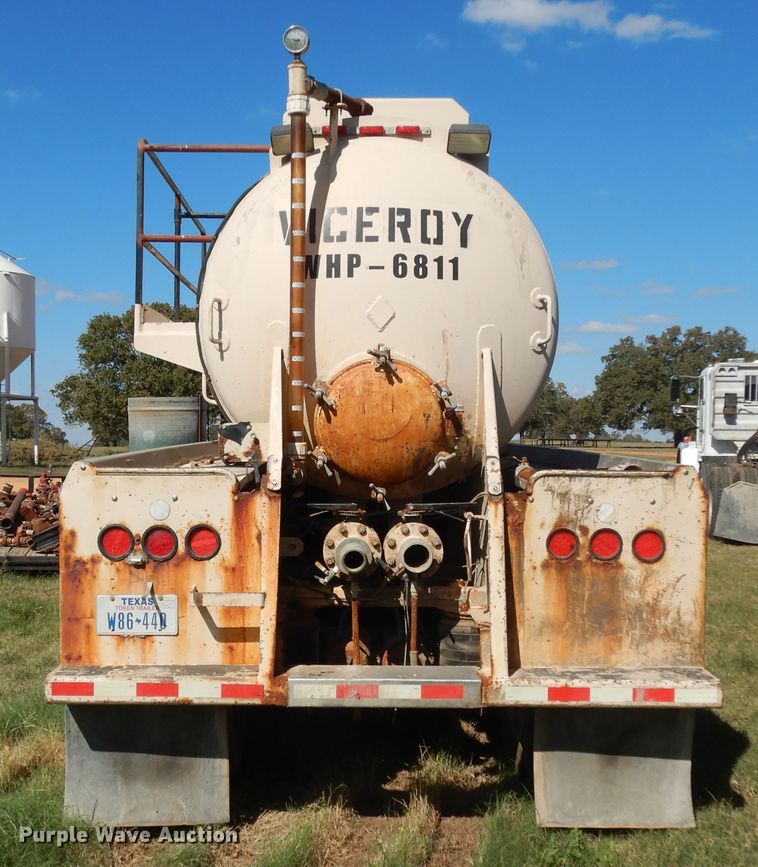 image for item DJ6721 2003 Proco vacuum trailer