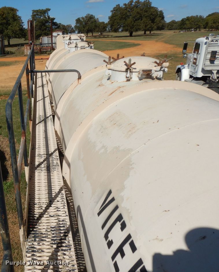 image for item DJ6721 2003 Proco vacuum trailer