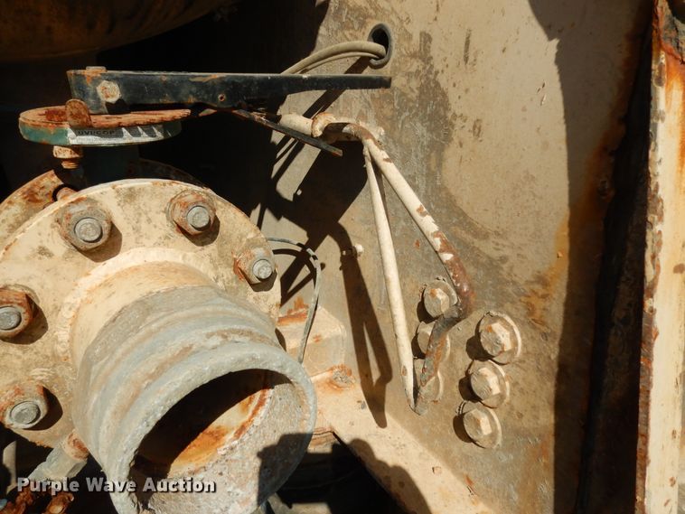 image for item DJ6721 2003 Proco vacuum trailer